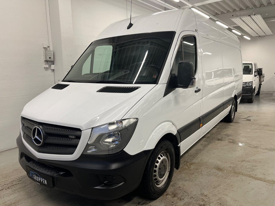 Mercedes Sprinter 319 3,0 CDi R3 Kassevogn aut. 5d