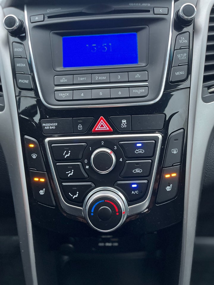 Hyundai i30 1,6 GDi Style Eco 5d