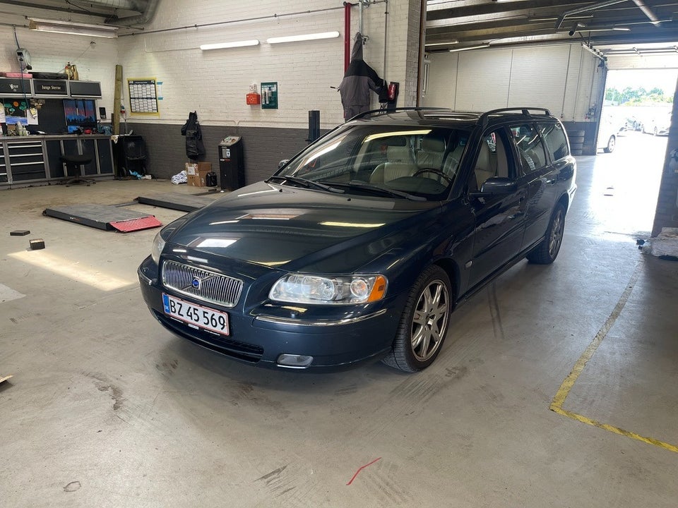 Volvo V70 2,4 D5 163 Summum aut. 5d