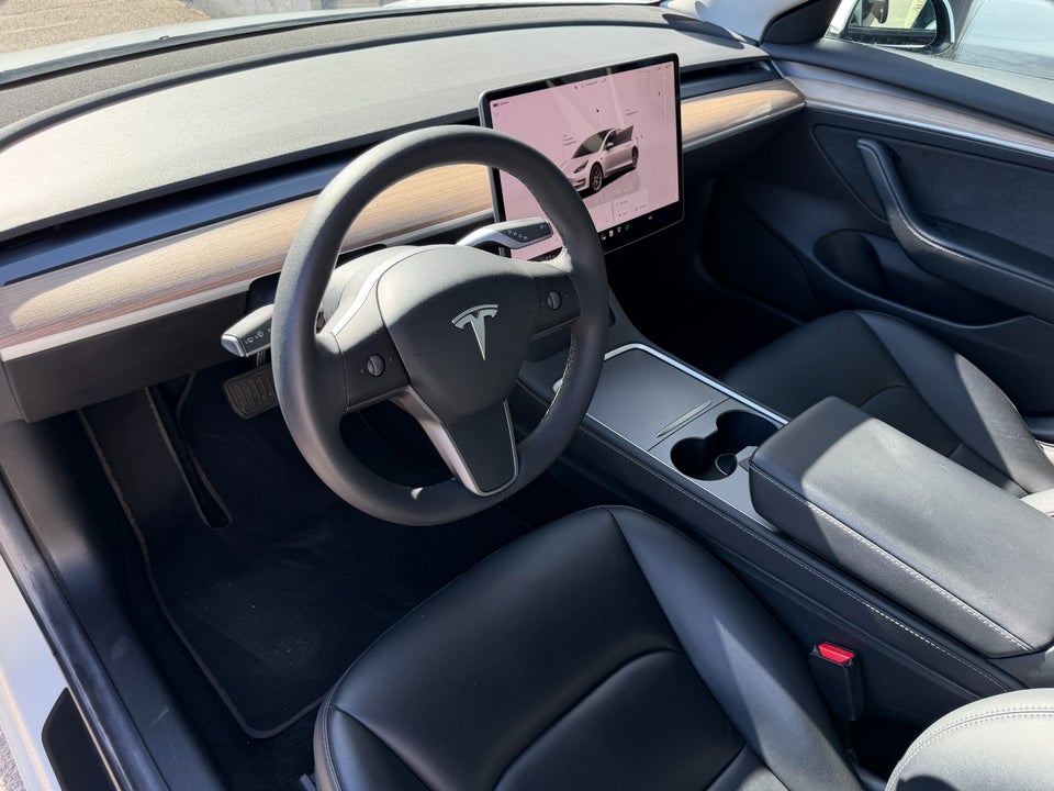 Tesla Model 3 RWD 4d