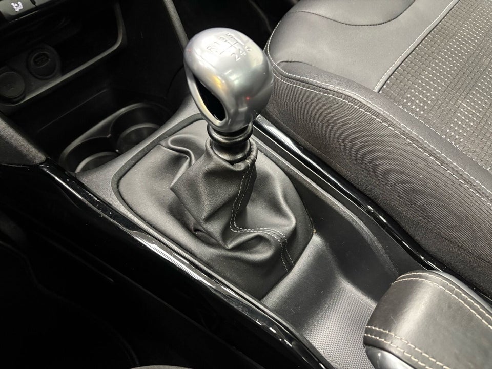 Peugeot 2008 1,5 BlueHDi 100 Exclusive Sky 5d