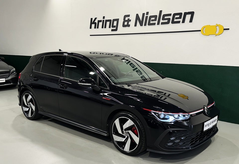 VW Golf VIII 2,0 GTi DSG 5d