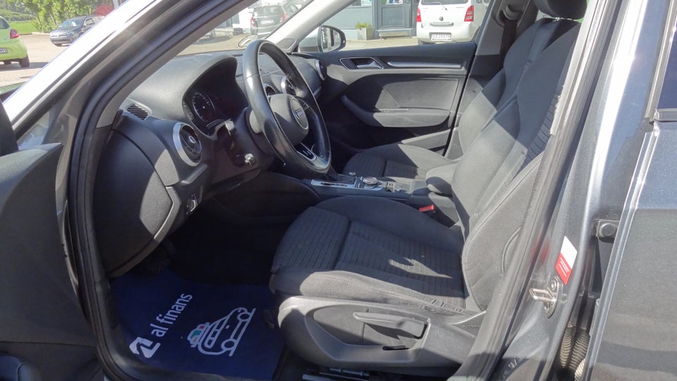 Audi A3 35 TFSi Sport Sportback S-tr. 5d