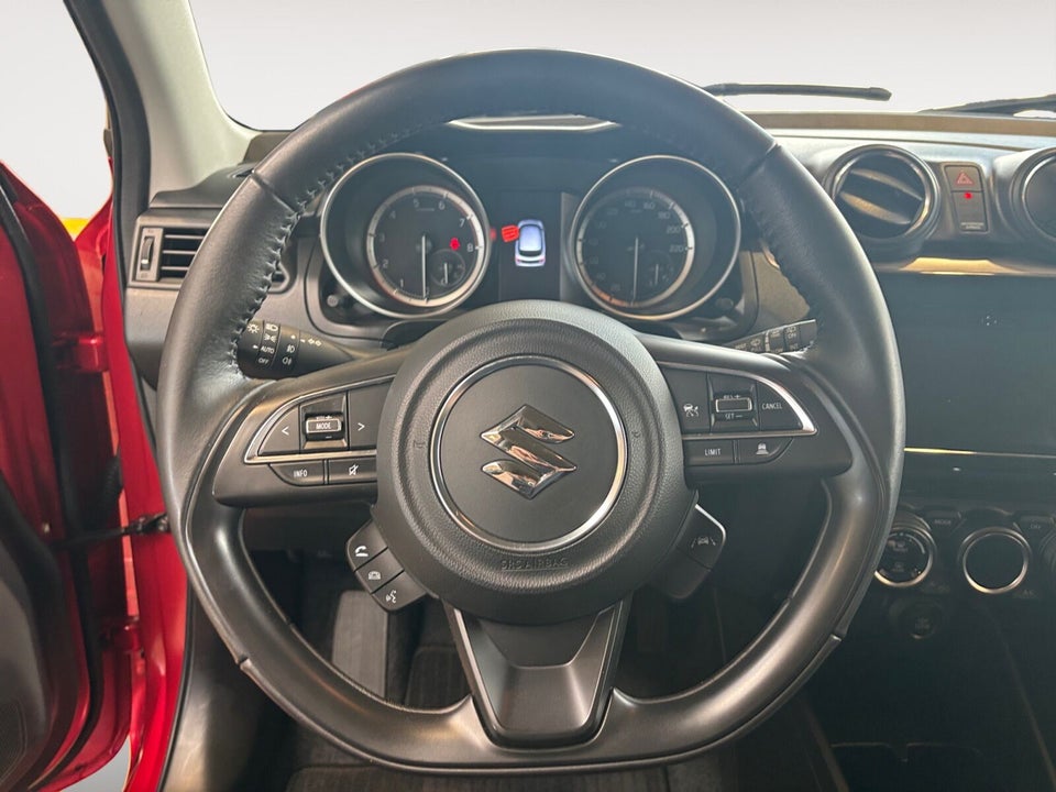Suzuki Swift 1,0 Boosterjet mHybrid Exclusive Hit 5d