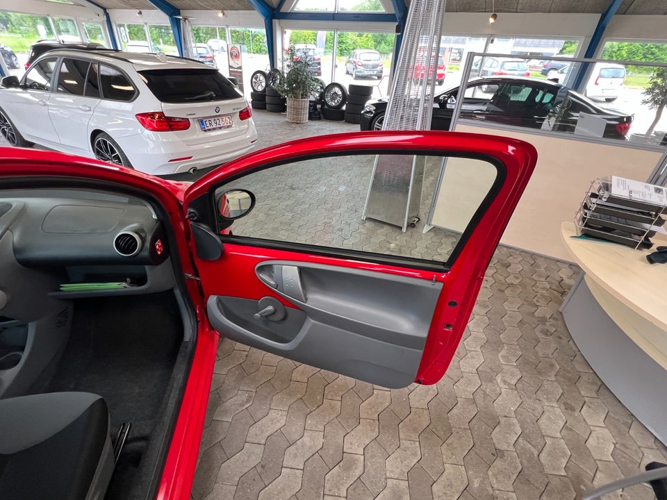 Peugeot 107 1,0 Urban 3d
