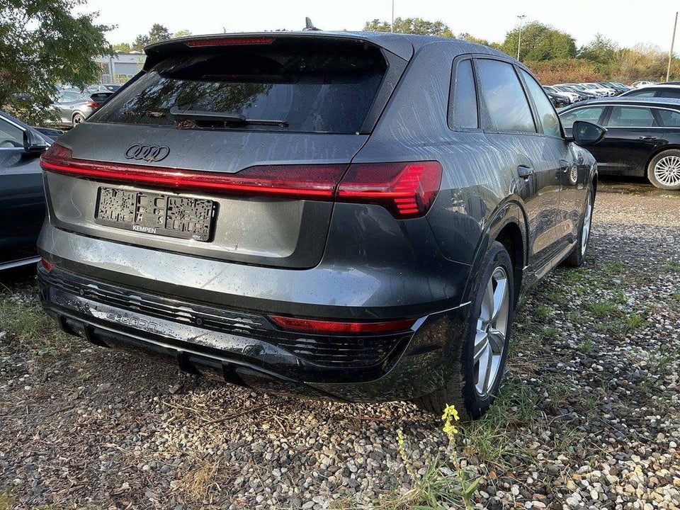 Audi Q8 e-tron 50 S-line quattro 5d