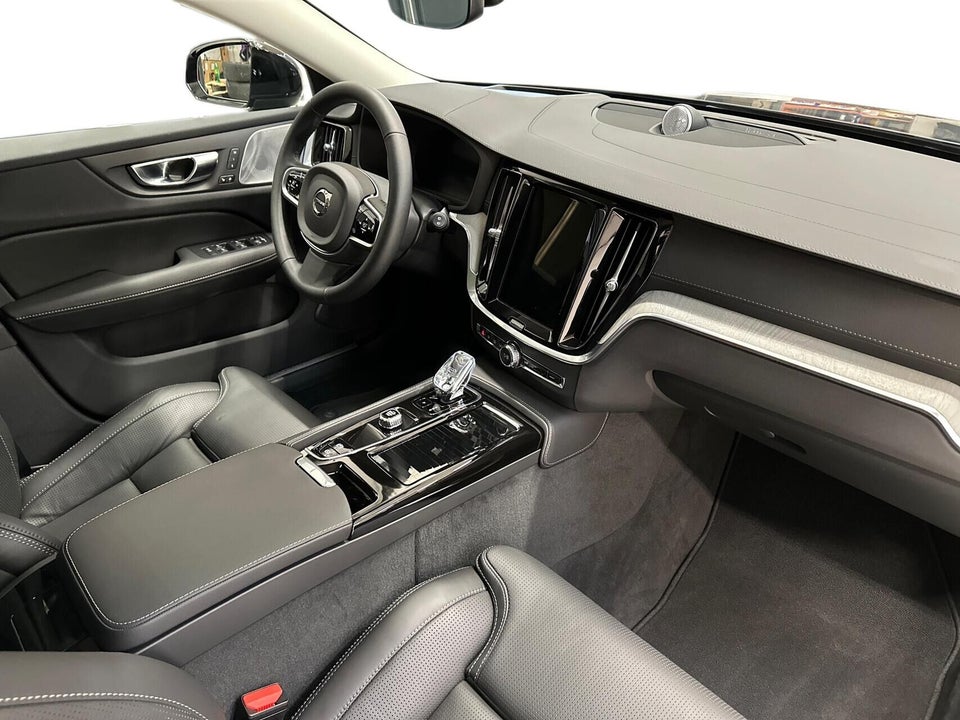 Volvo V60 2,0 T8 ReCharge Ultra aut. AWD 5d