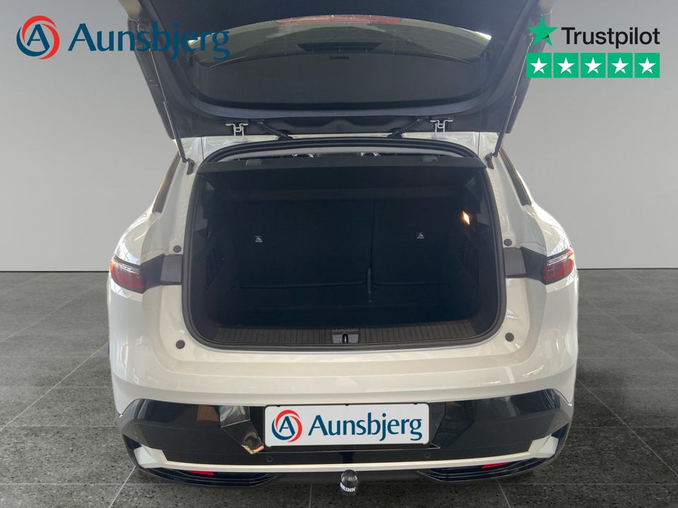 Renault Megane E-Tech 40 Equilibre 5d