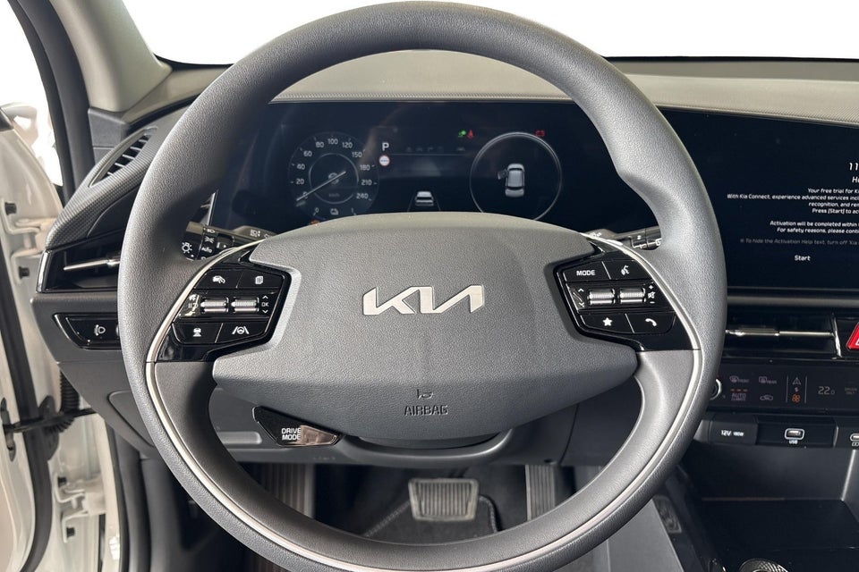 Kia Niro 64 EV Access 5d
