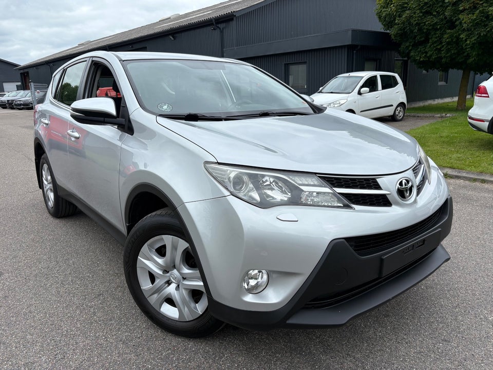 Toyota RAV4 2,0 D-4D T2 Van 5d