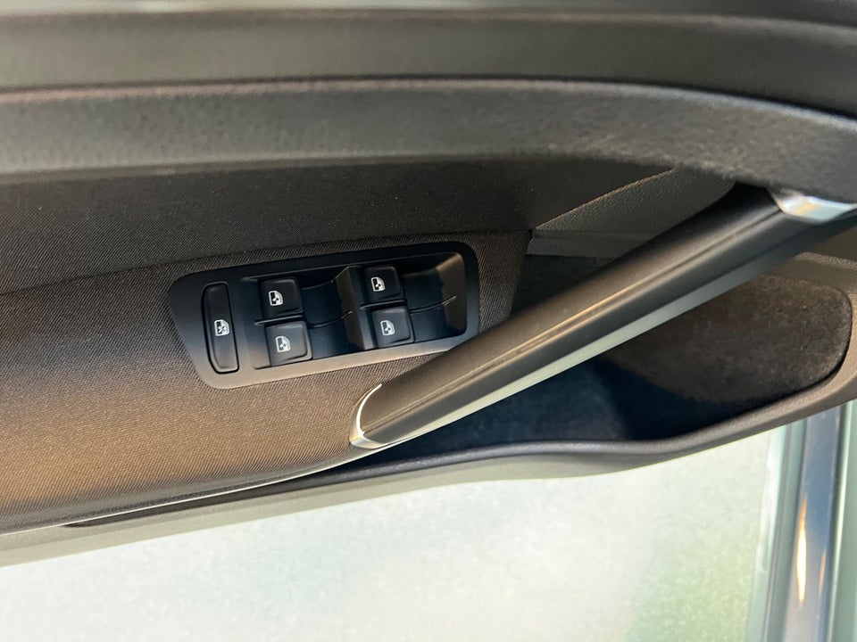 VW Golf VII 1,5 TSi 150 Comfortline Variant DSG 5d