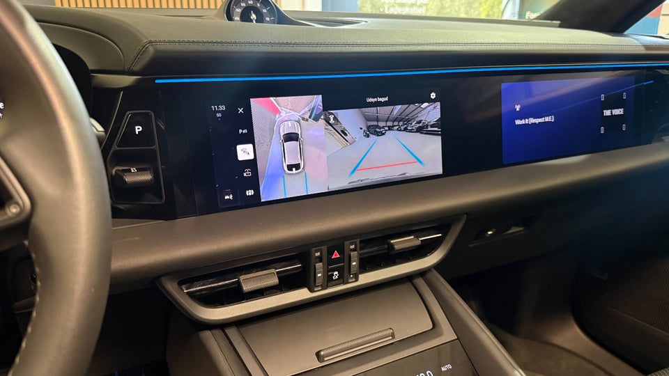 Porsche Macan Turbo 5d