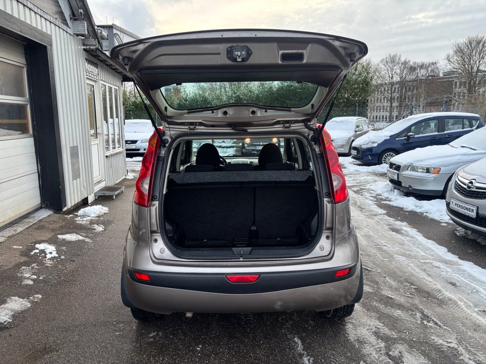 Nissan Note 1,6 Visia aut. 5d
