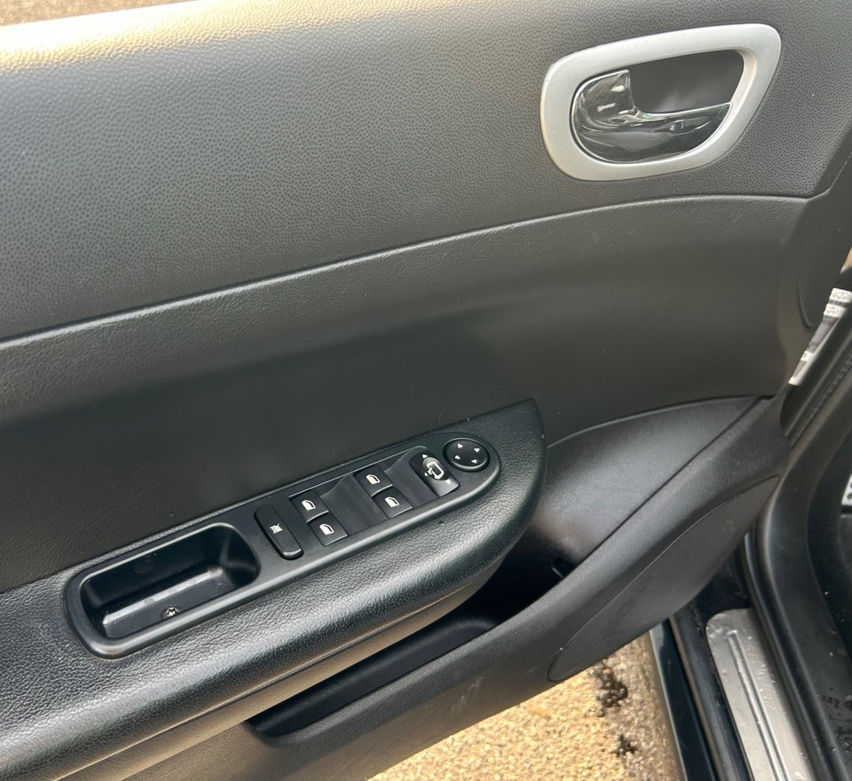 Peugeot 307 2,0 16V CC 2d