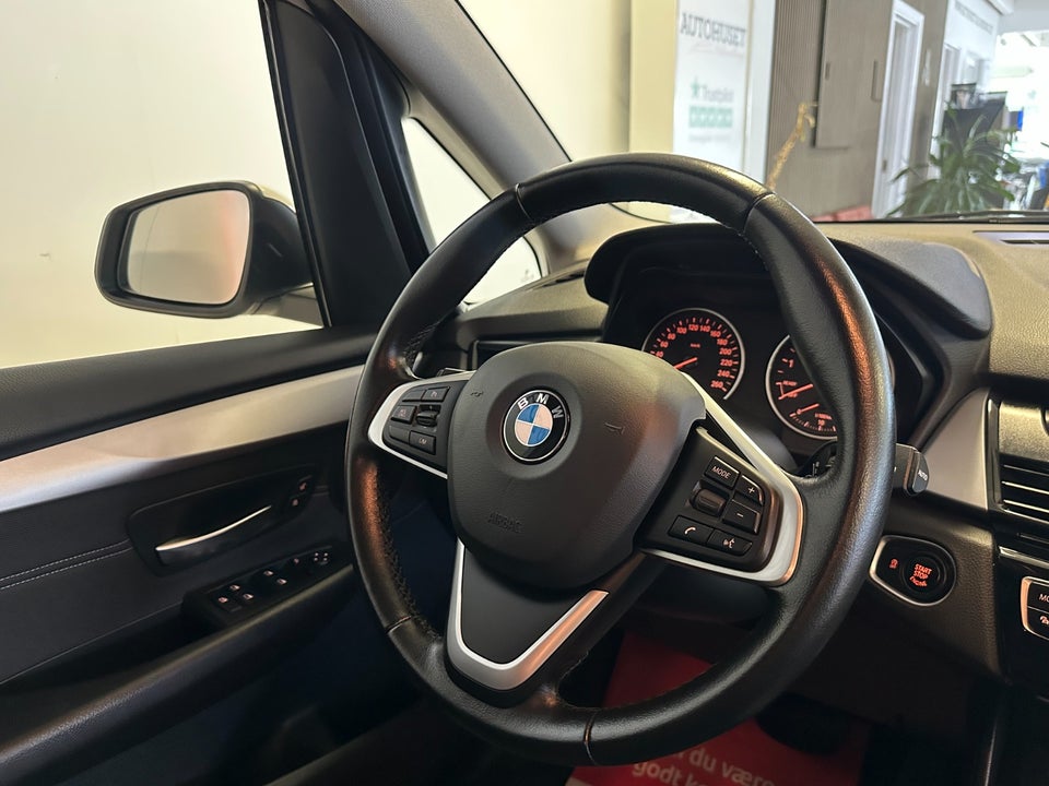 BMW 220i 2,0 Active Tourer Advantage aut. 5d