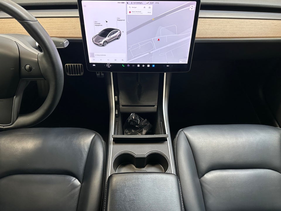 Tesla Model 3 Long Range AWD 4d