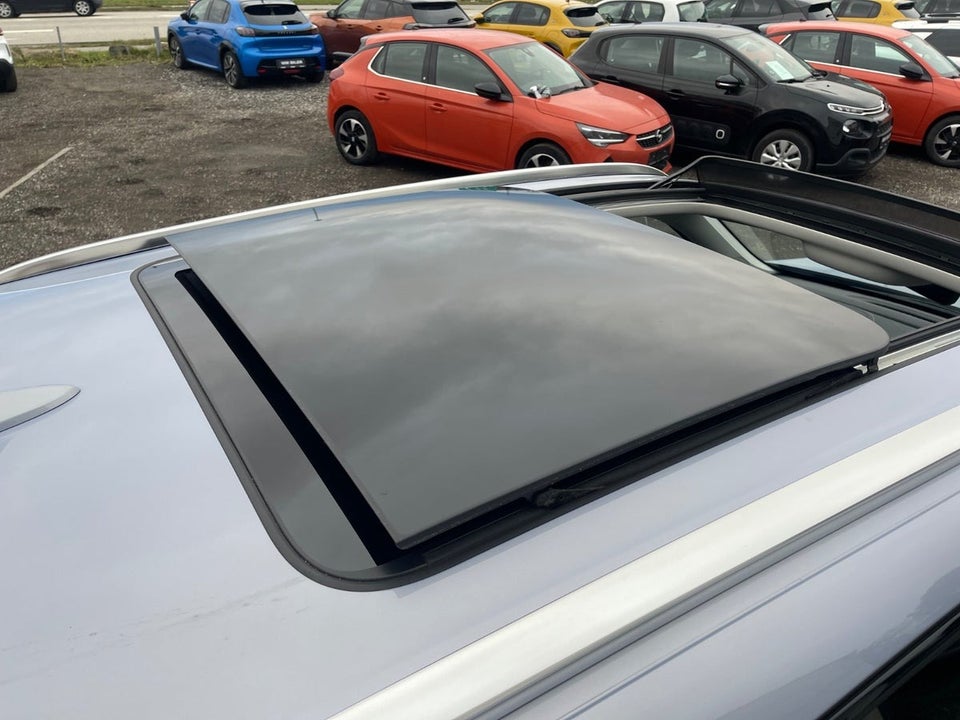 MG Marvel R Luxury 5d