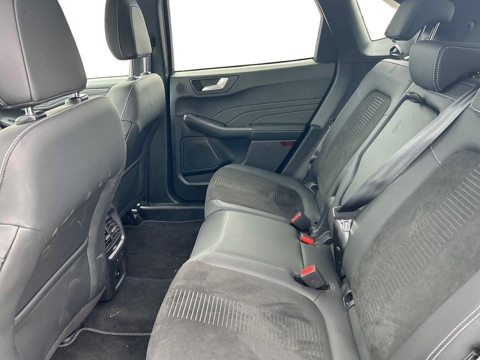 Ford Kuga 2,5 PHEV Active X CVT 5d