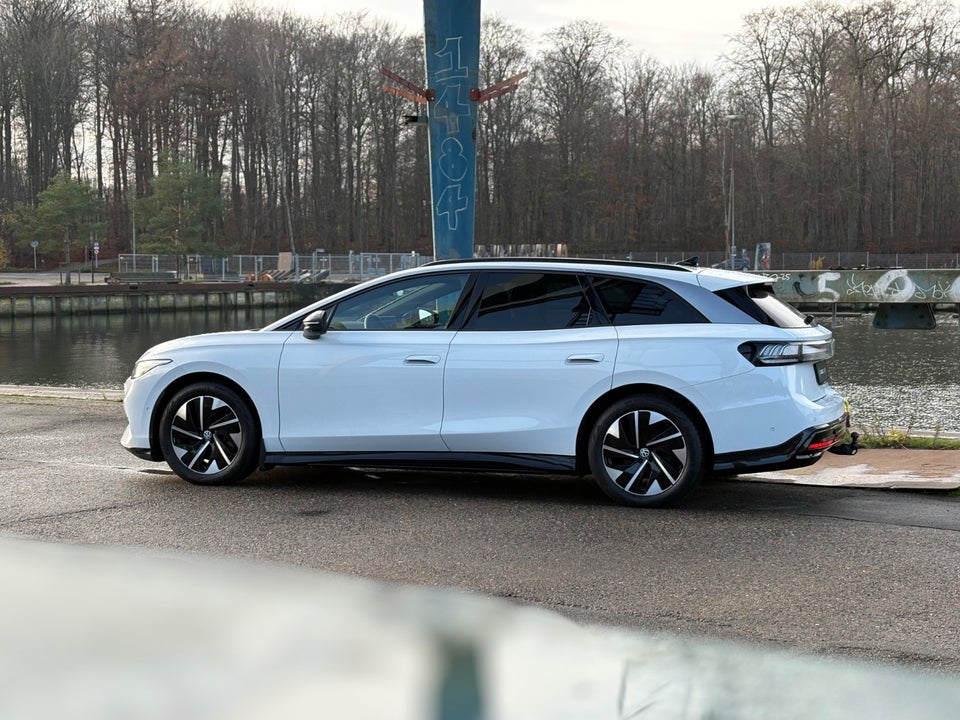 VW ID.7 77 Pro Tourer 5d