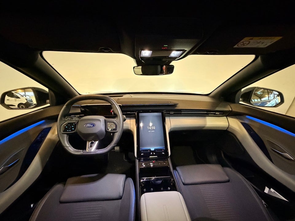 Ford Capri 84 Premium Extended Range AWD 5d