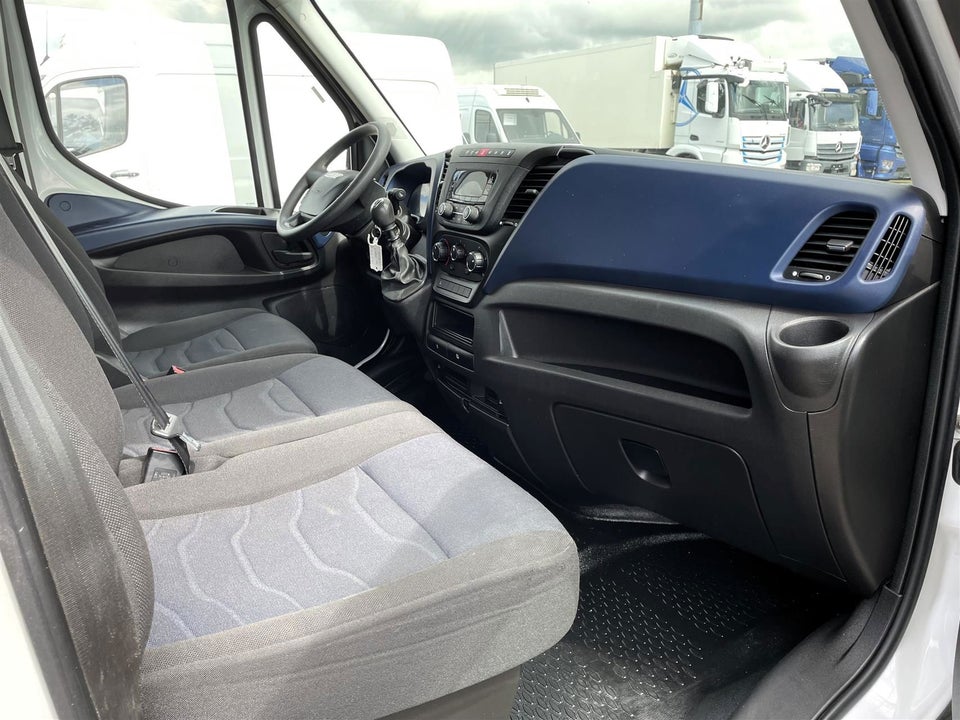 Iveco Daily 2,3 35S16 16m³ Van