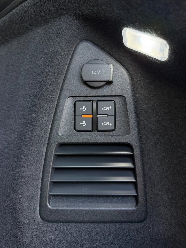 VW Touareg 3,0 TDi 286 Elegance aut. 4Motion 5d