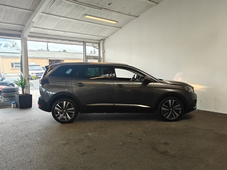Peugeot 5008 1,2 PureTech 130 Active 7prs 5d