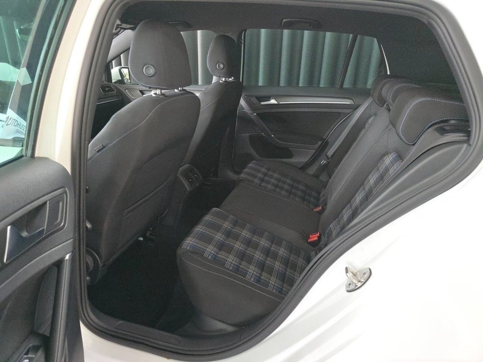 VW Golf VII 1,4 GTE DSG 5d