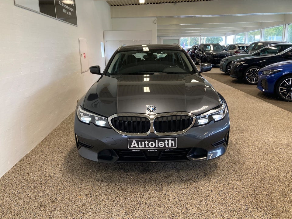 BMW 330e 2,0 Touring Sport Line aut. 5d