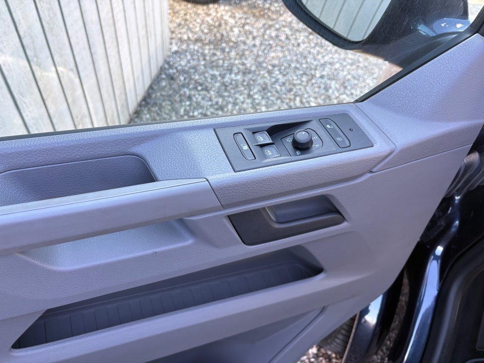 VW Transporter 2,0 TDi 150 Kassevogn DSG lang