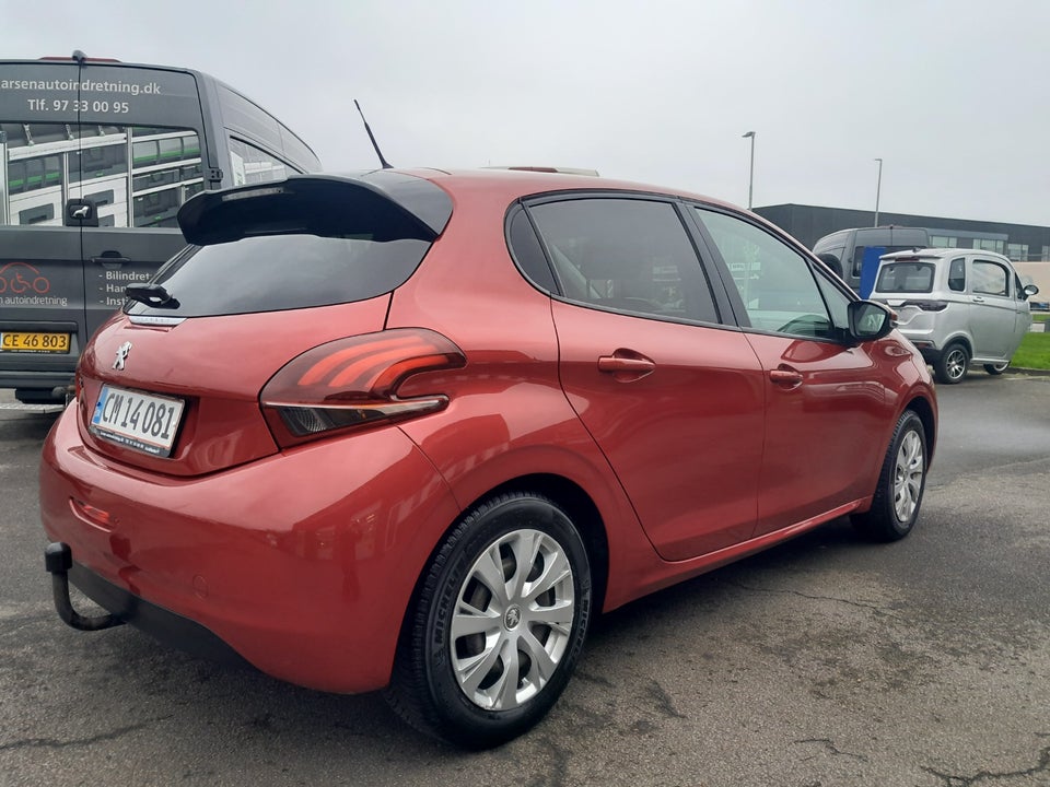 Peugeot 208 1,2 VTi 82 Strike 5d
