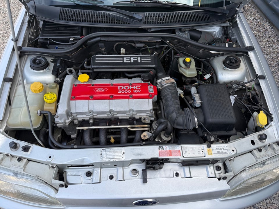 Ford Escort 2,0 RS2000 3d