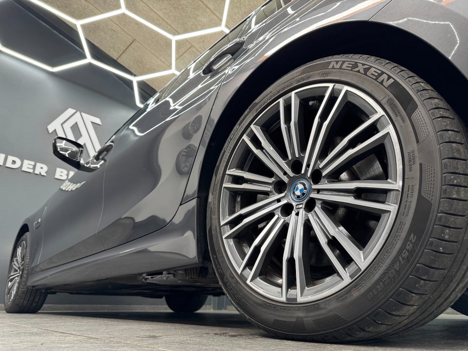 BMW 330e 2,0 Touring M-Sport aut. 5d
