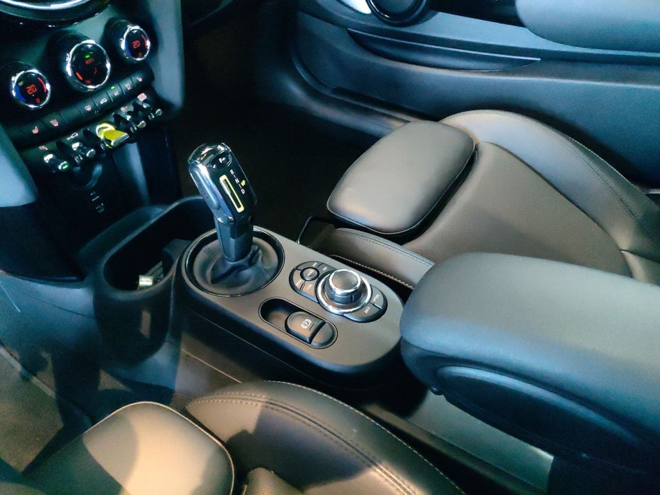 MINI Cooper SE Yours Trim 3d