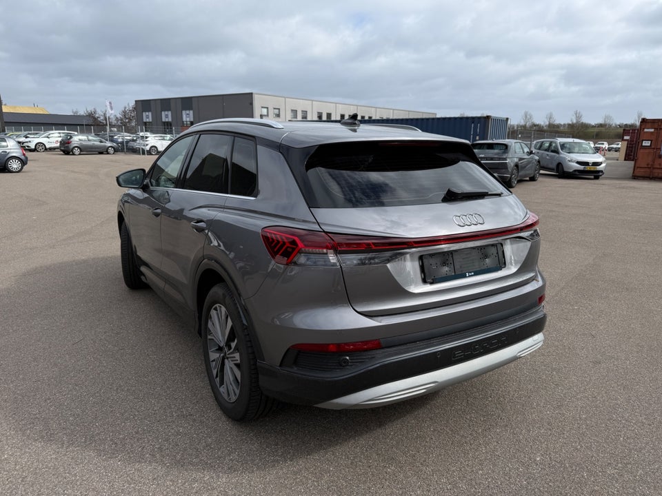 Audi Q4 e-tron 40 Advanced 5d