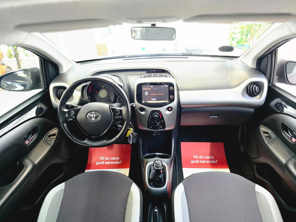 Toyota Aygo 1,0 VVT-i x-play 5d