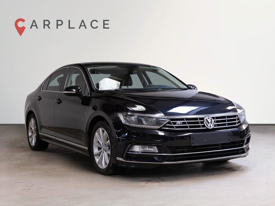 VW Passat 2,0 TDi 150 R-line DSG BMT 4d