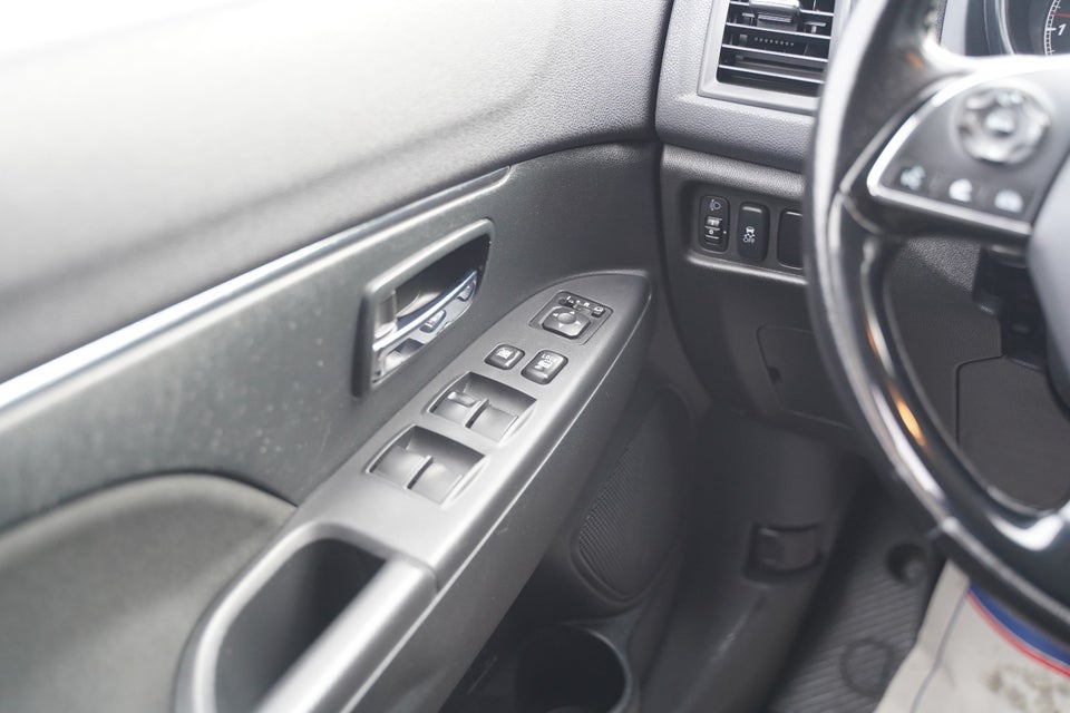 Mitsubishi ASX 1,6 Invite 5d