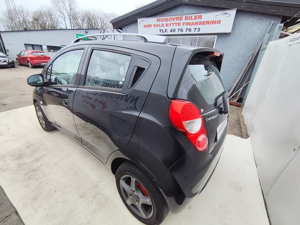 Chevrolet Spark 1,0 LS 5d