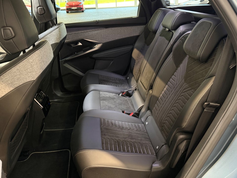 Peugeot e-5008 77 GT Pack 7prs 5d
