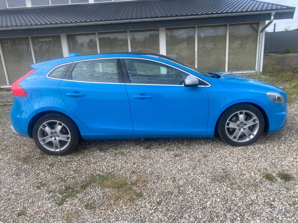 Volvo V40 2,0 D4 190 R-Design Drive-E 5d