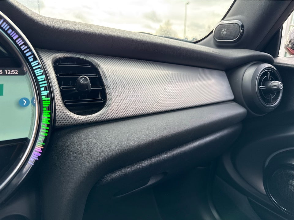 MINI Cooper SE Classic Trim 3d