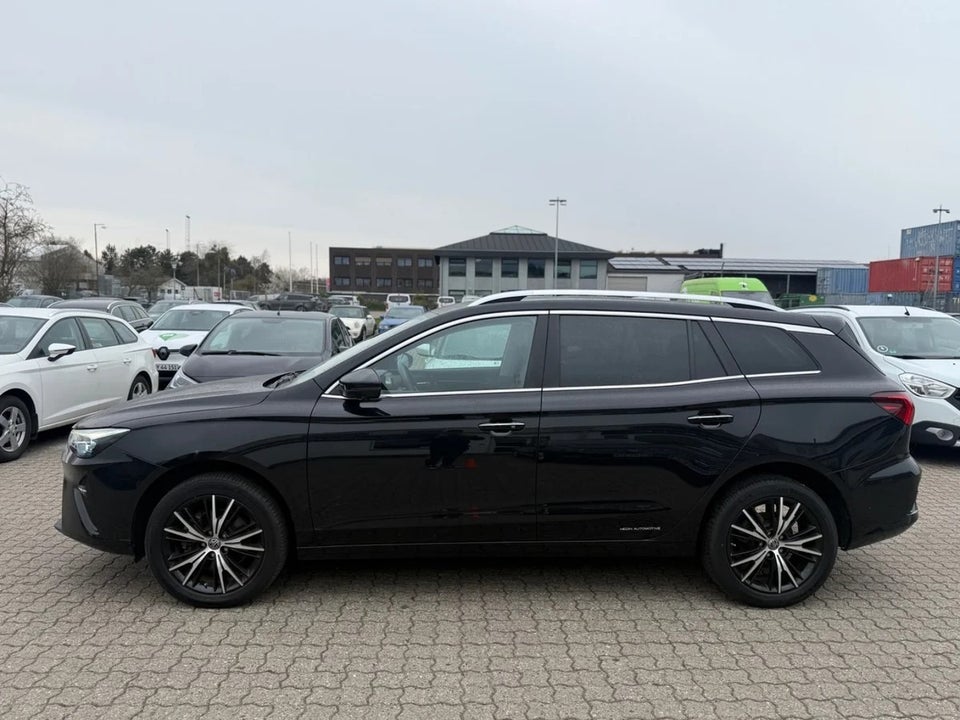 MG MG5 50 Luxury 5d