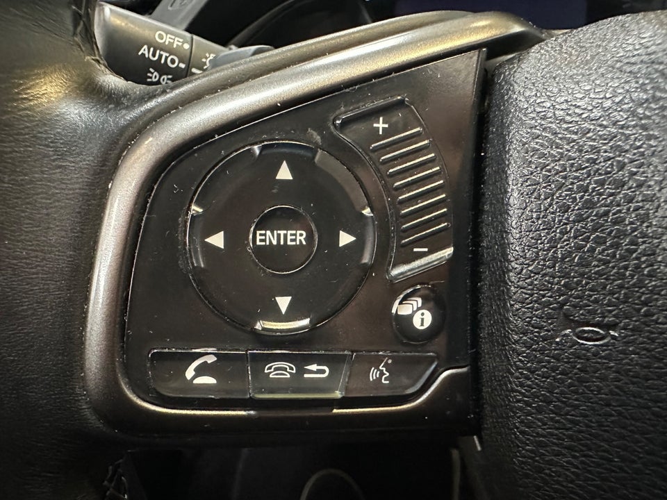 Honda Civic 1,5 VTEC Turbo Prestige CVT 5d
