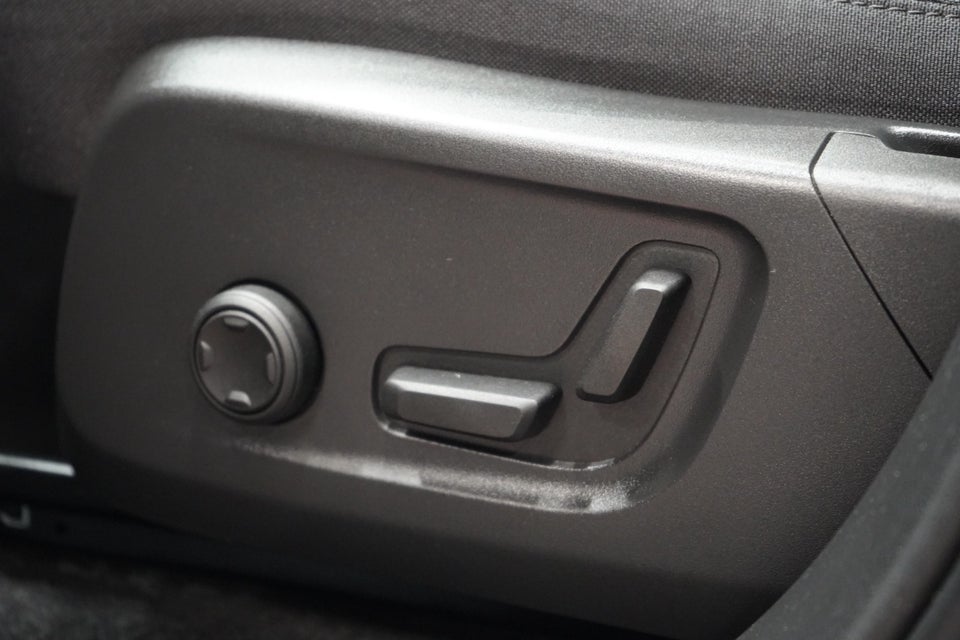 Volvo XC40 P6 ReCharge Plus 5d