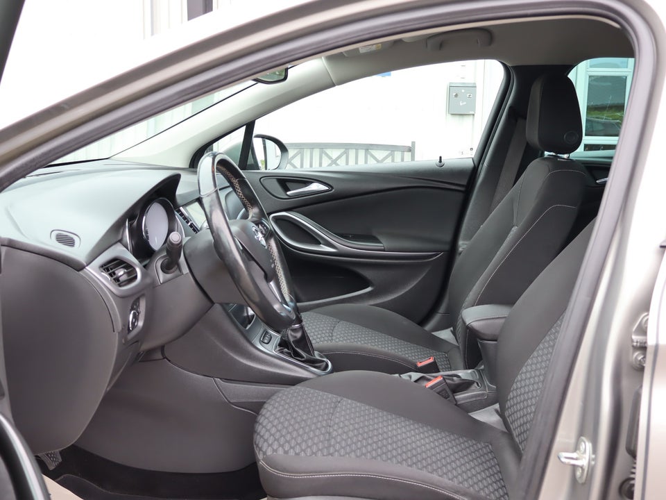 Opel Astra 1,6 CDTi 110 Business Sports Tourer 5d