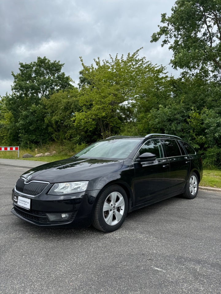 Skoda Octavia 1,8 TSi 180 Elegance Combi DSG 5d