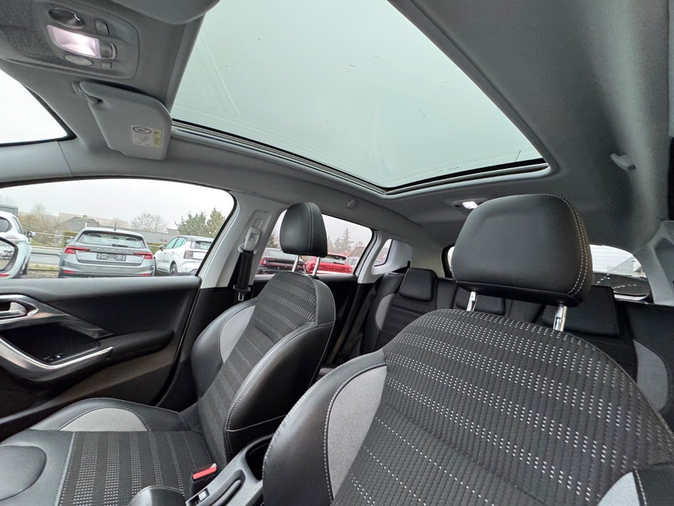 Peugeot 2008 1,5 BlueHDi 100 Allure Sky 5d