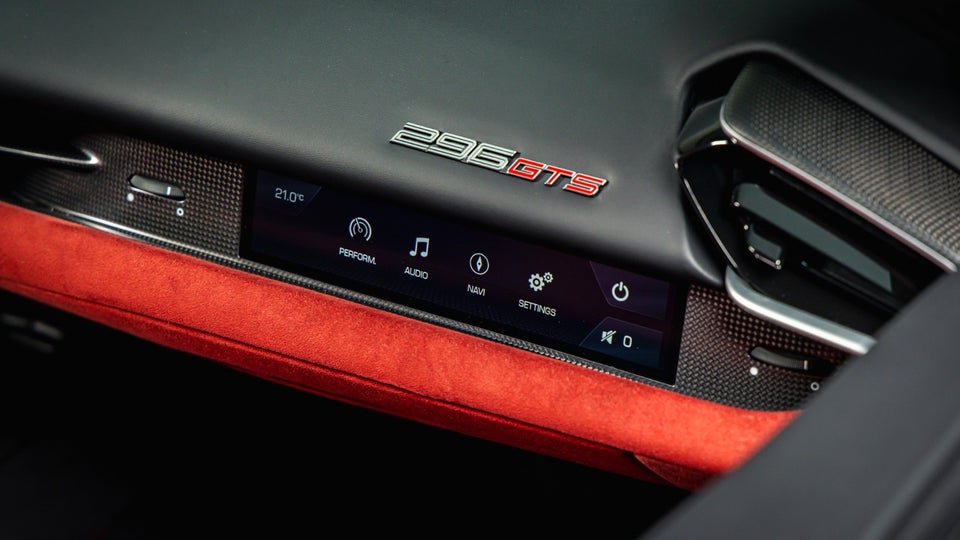 Ferrari 296 GTS 2,9 DCT 2d