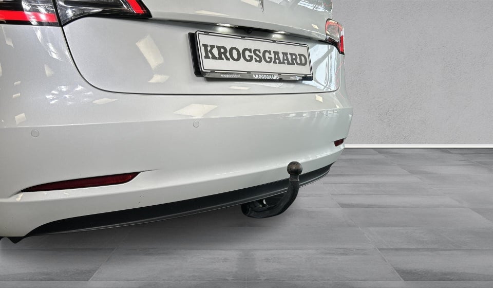 Tesla Model 3 Standard Range+ RWD 4d